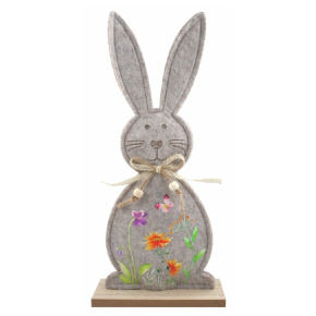 Zajac s motívom lúky z plste 14 x 30 x 5 cm na postavenie