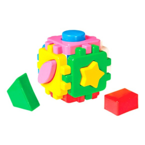 Kocka vkladacia geometrické tvary 8,5cm 12m+ v sieťke