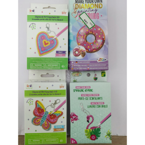 Diamantové maľovanie - Prívesok (4 rôzne motívy) Diamantové maľovanie - Prívesok (4 rôzne motívy)
